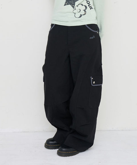 Contrast Line Curved Cargo Pants