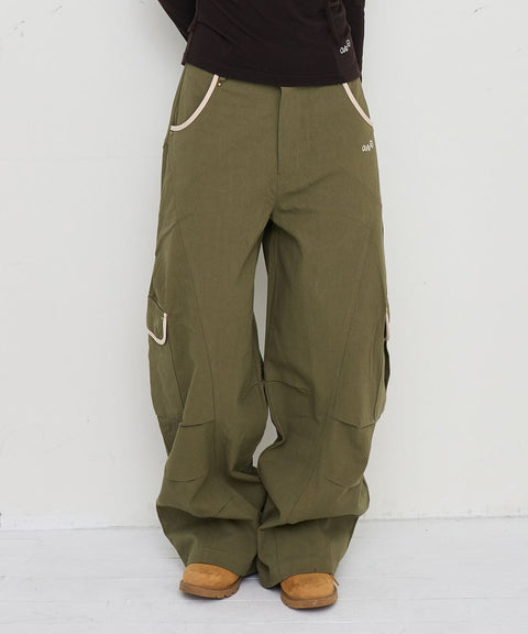 Contrast Line Curved Cargo Pants