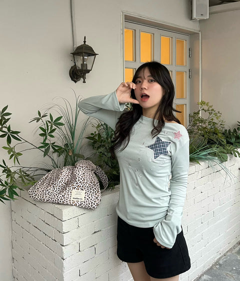 Check Two Star Applique Slim Long Sleeve Top