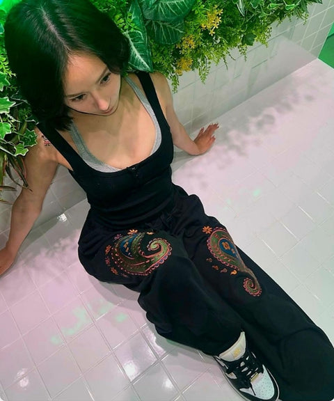 PAISLEY EMB. H-T SWEAT PANTS - Styling