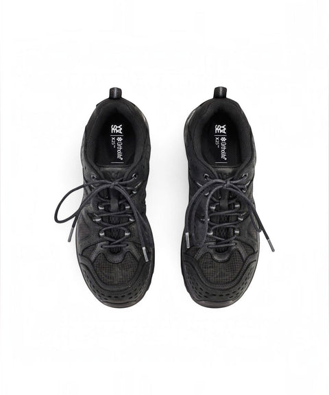 YASE_GO OUT Vintage Pull-Up Sneakers In Black