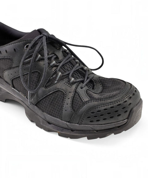 YASE_GO OUT Vintage Pull-Up Sneakers In Black