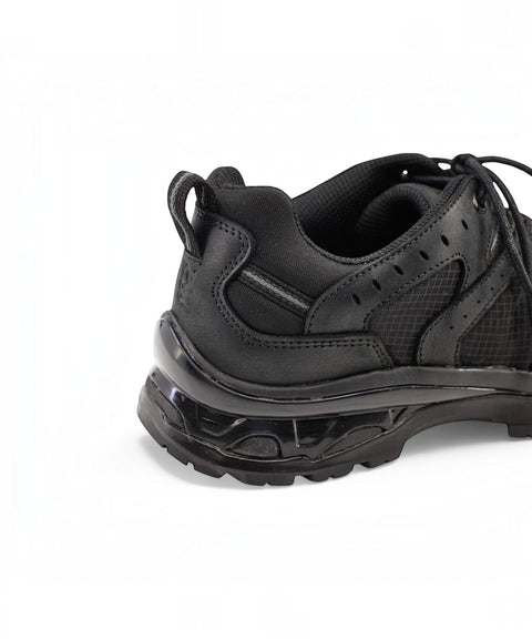 YASE_GO OUT Vintage Pull-Up Sneakers In Black