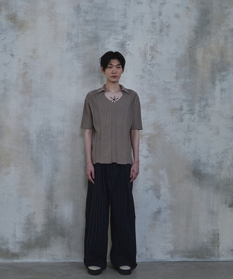 Fold-In Collar V-Neck Knit — gallery 632
