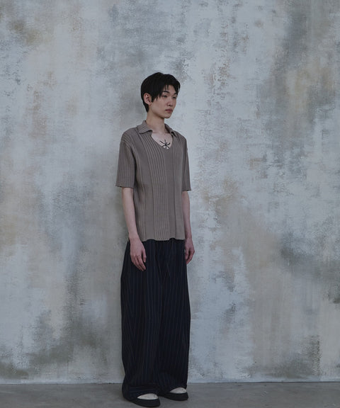 Fold-In Collar V-Neck Knit — gallery 633