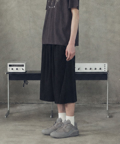 Curved Wide Bermuda Shorts