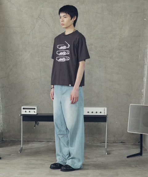Horse Pin Cropped Short Sleeve T-Shirt