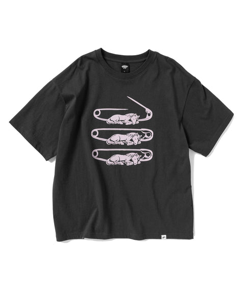 Horse Pin Cropped Short Sleeve T-Shirt