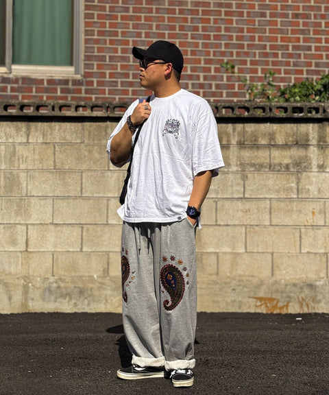 PAISLEY EMB. H-T SWEAT PANTS - Styling