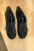 YASE_GO OUT Vintage Pull-Up Sneakers In Black