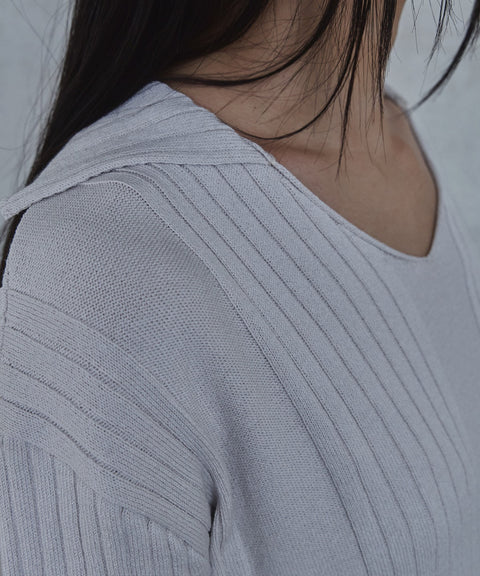 Fold-In Collar V-Neck Knit — gallery 670