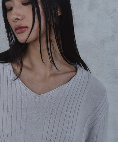 Fold-In Collar V-Neck Knit — gallery 673