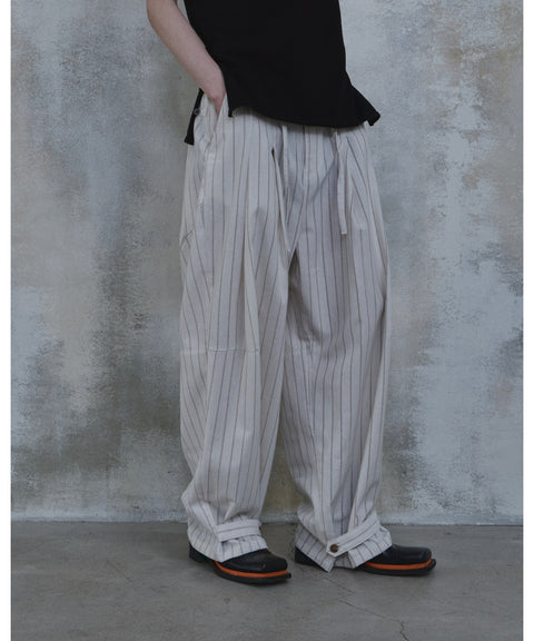 Linen Stripe Edge Pleat Trousers — detail 800