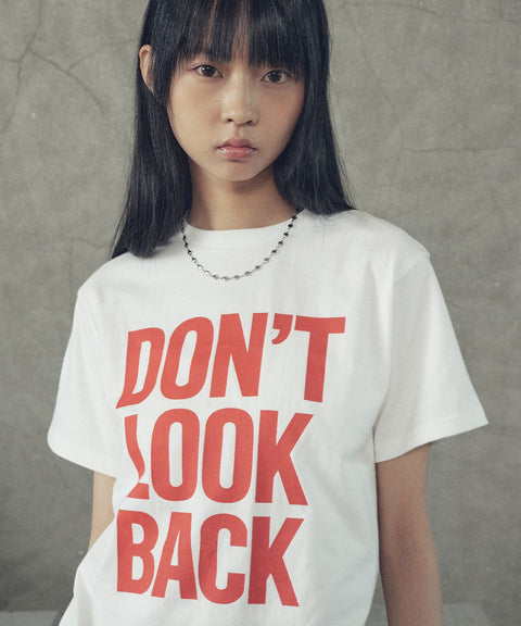 Don't Look Back Lettering Cropped Short Sleeve T-Shirt